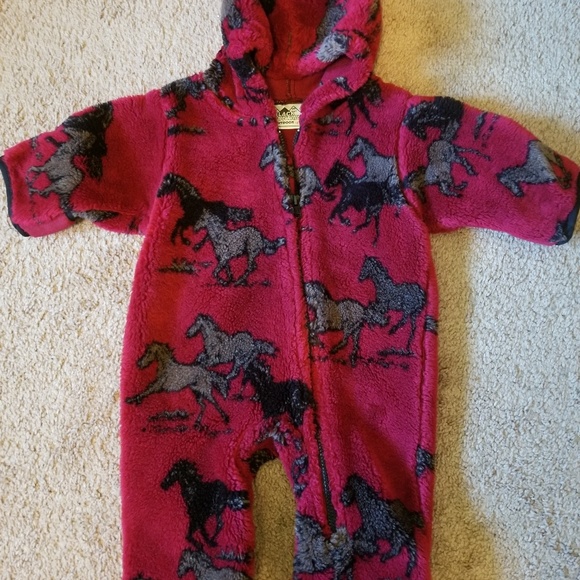 Snowsuit - Picture 1 of 2